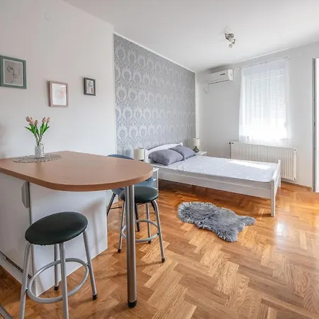 Stella Modern Apartment 2 Novi Sad Exterior photo
